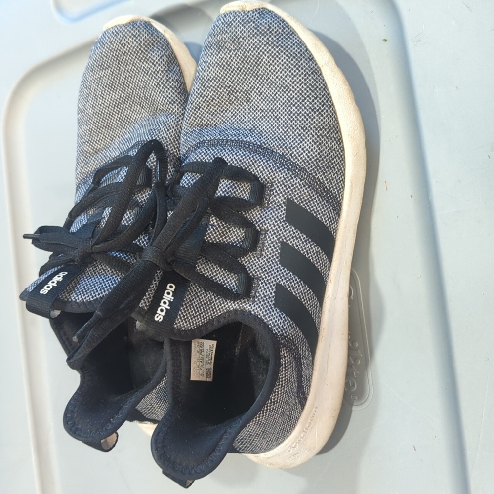 Adidas Tennis Shoes